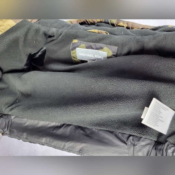 Michael Kors camo baby puffer jacket 18M - Picture 7 of 11